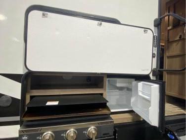 2022 Grand Design Imagine 2400bh