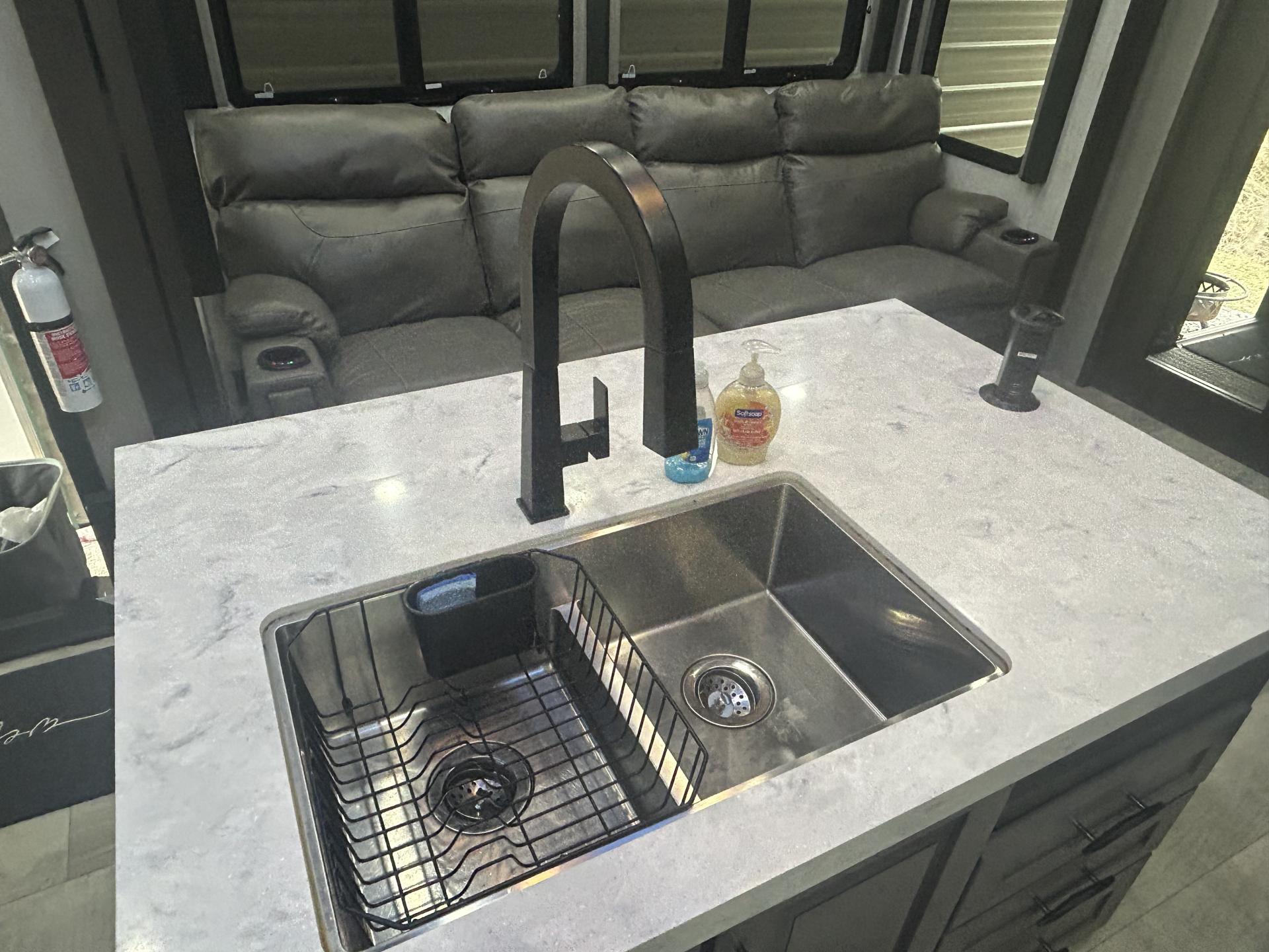 2022 Grand Design Momentum M class 351ms