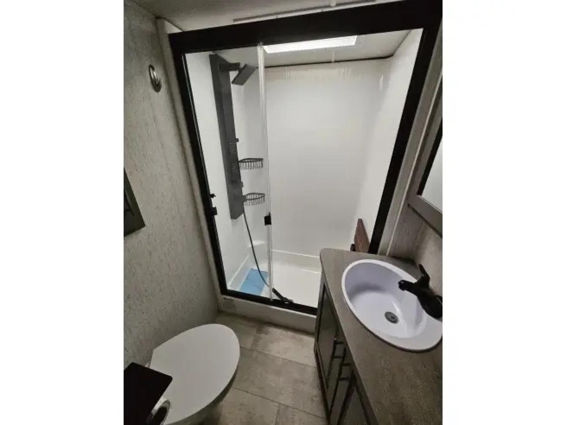 2022 Grand Design Momentum M class 351ms