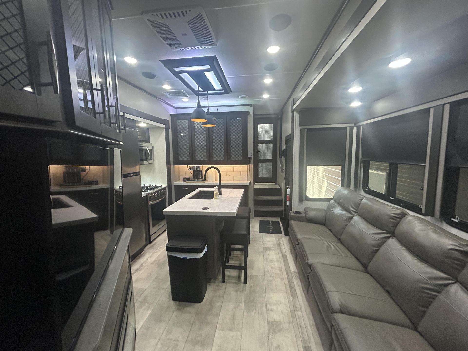 2022 Grand Design Momentum M class 351ms