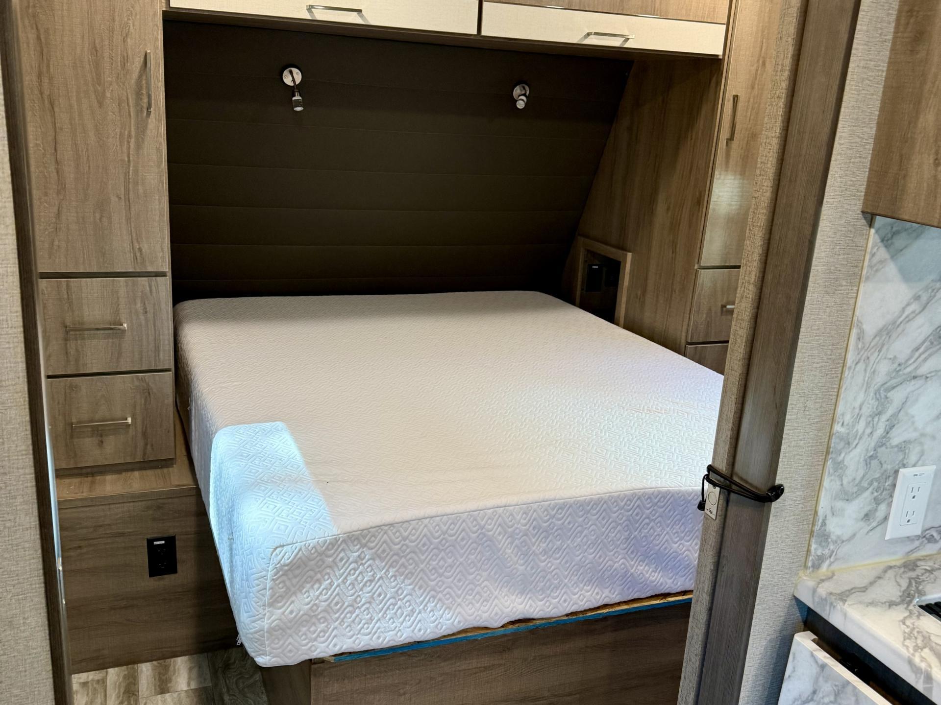 2022 Grand Design Imagine 2400bh