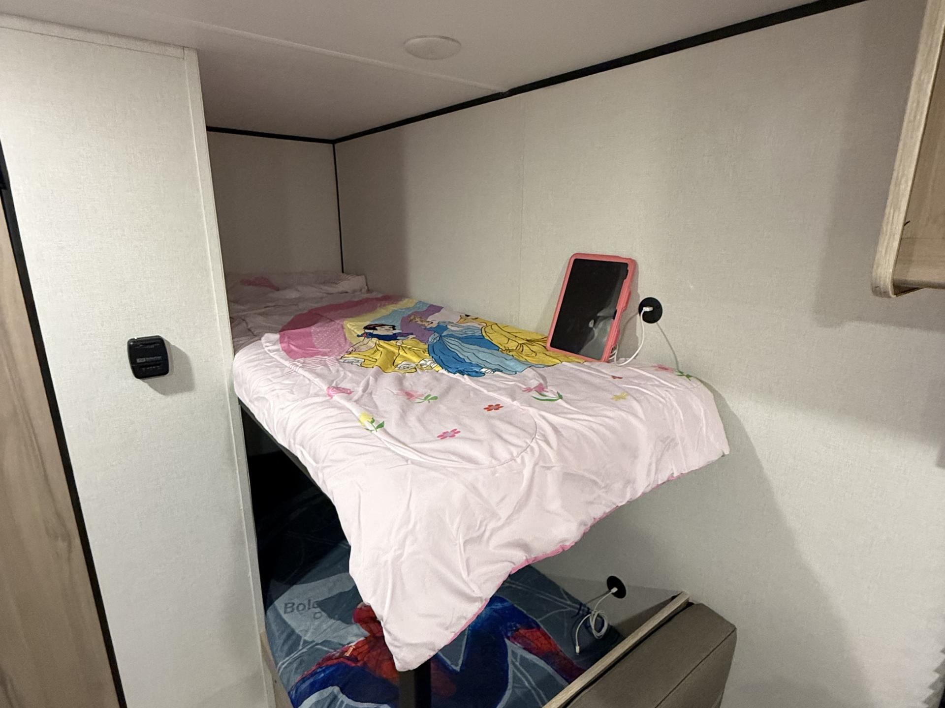 2025 Keystone Coleman 17b