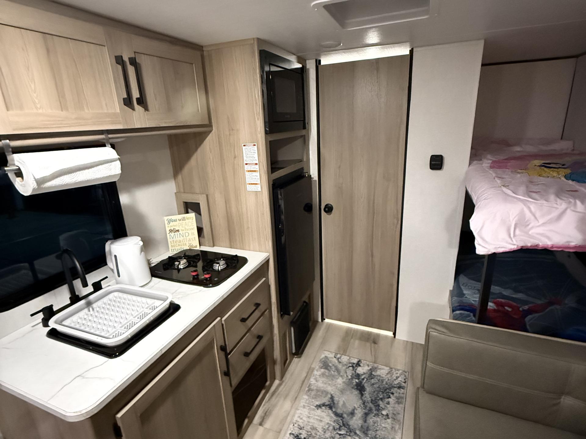 2025 Keystone Coleman 17b