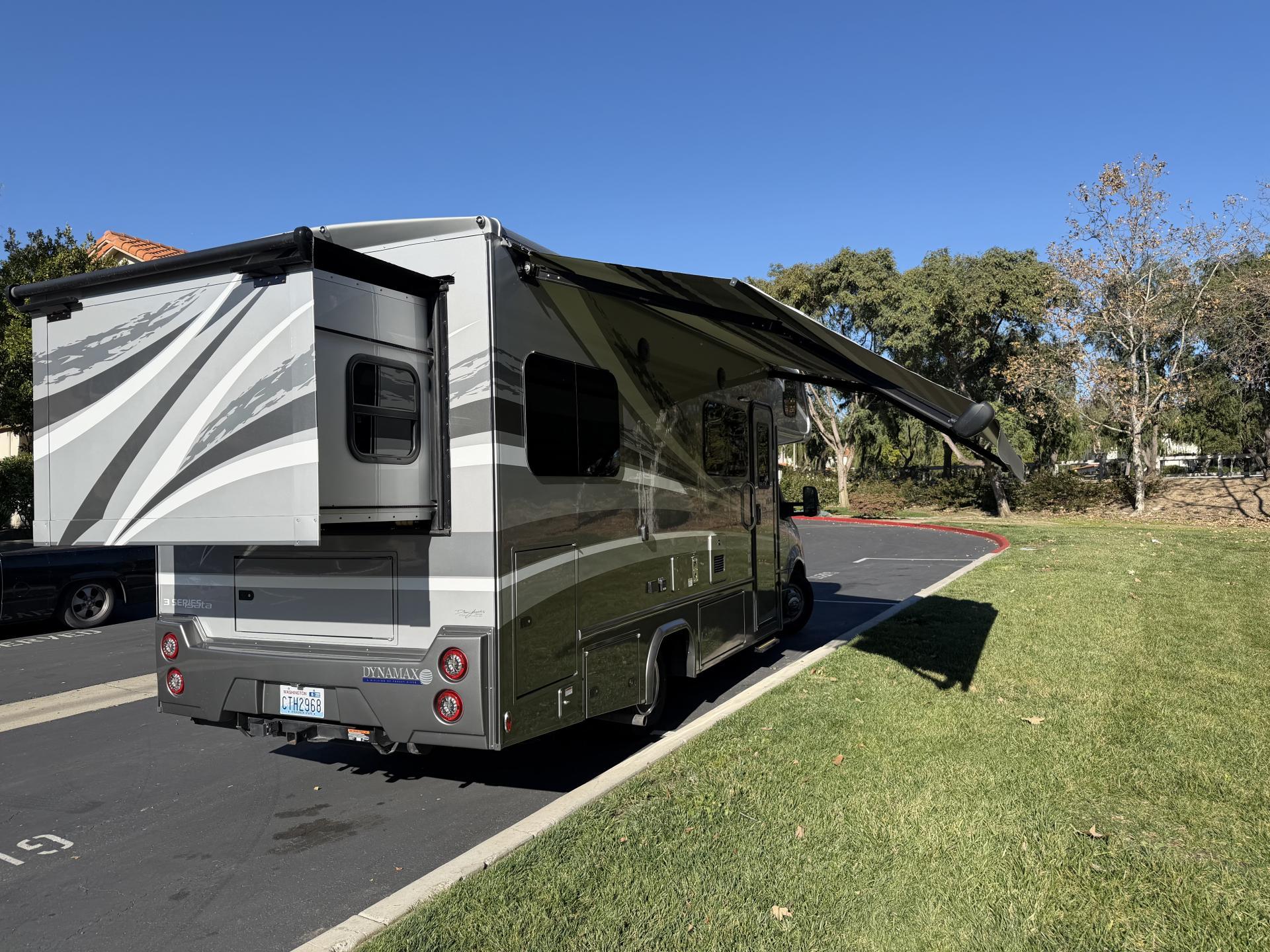 2025 Dynamax Isata 3 24rw