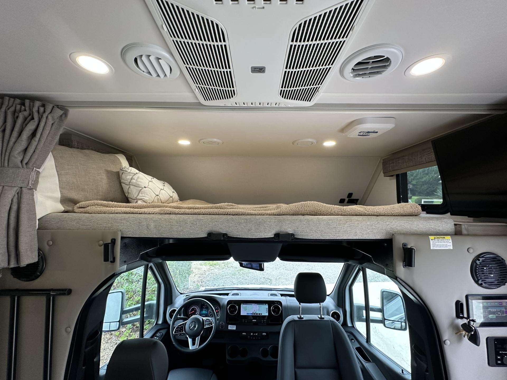 2025 Dynamax Isata 3 24rw
