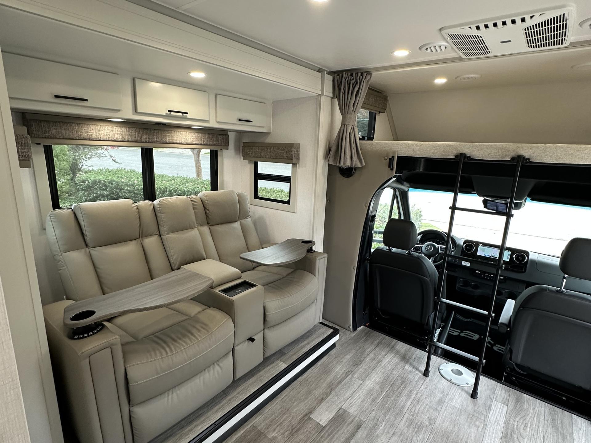 2025 Dynamax Isata 3 24rw