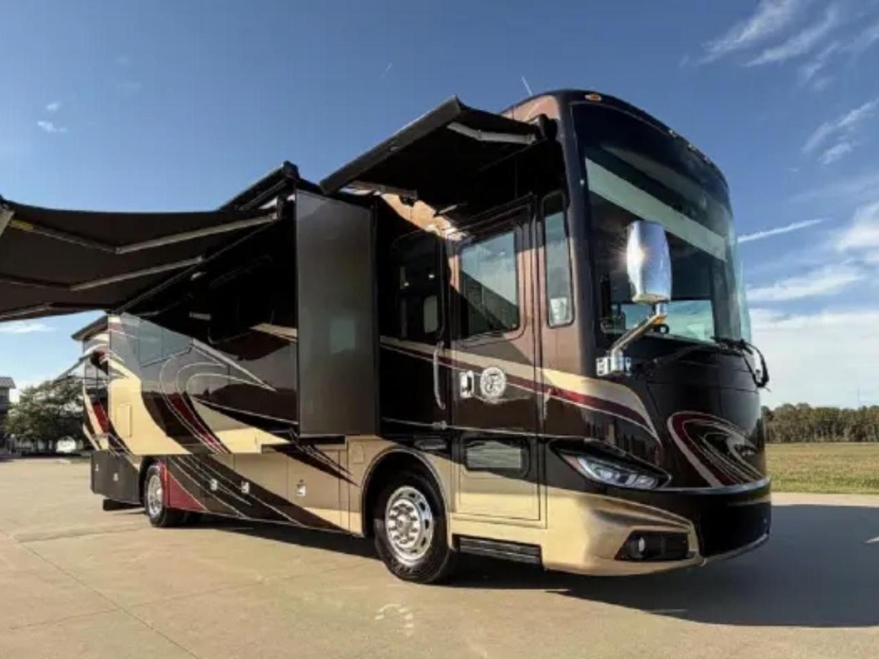 2015 Tiffin Phaeton 36gh