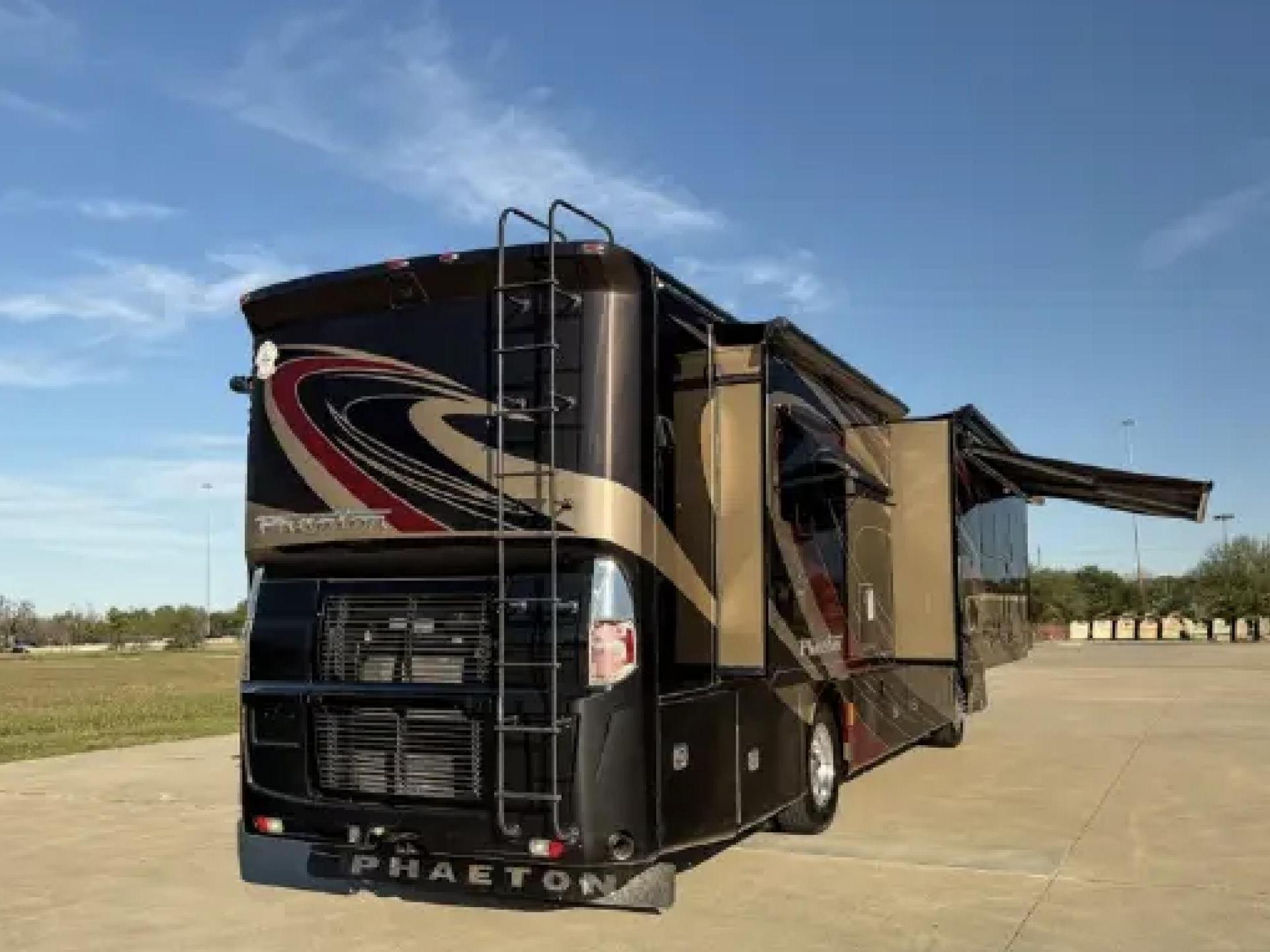 2015 Tiffin Phaeton 36gh