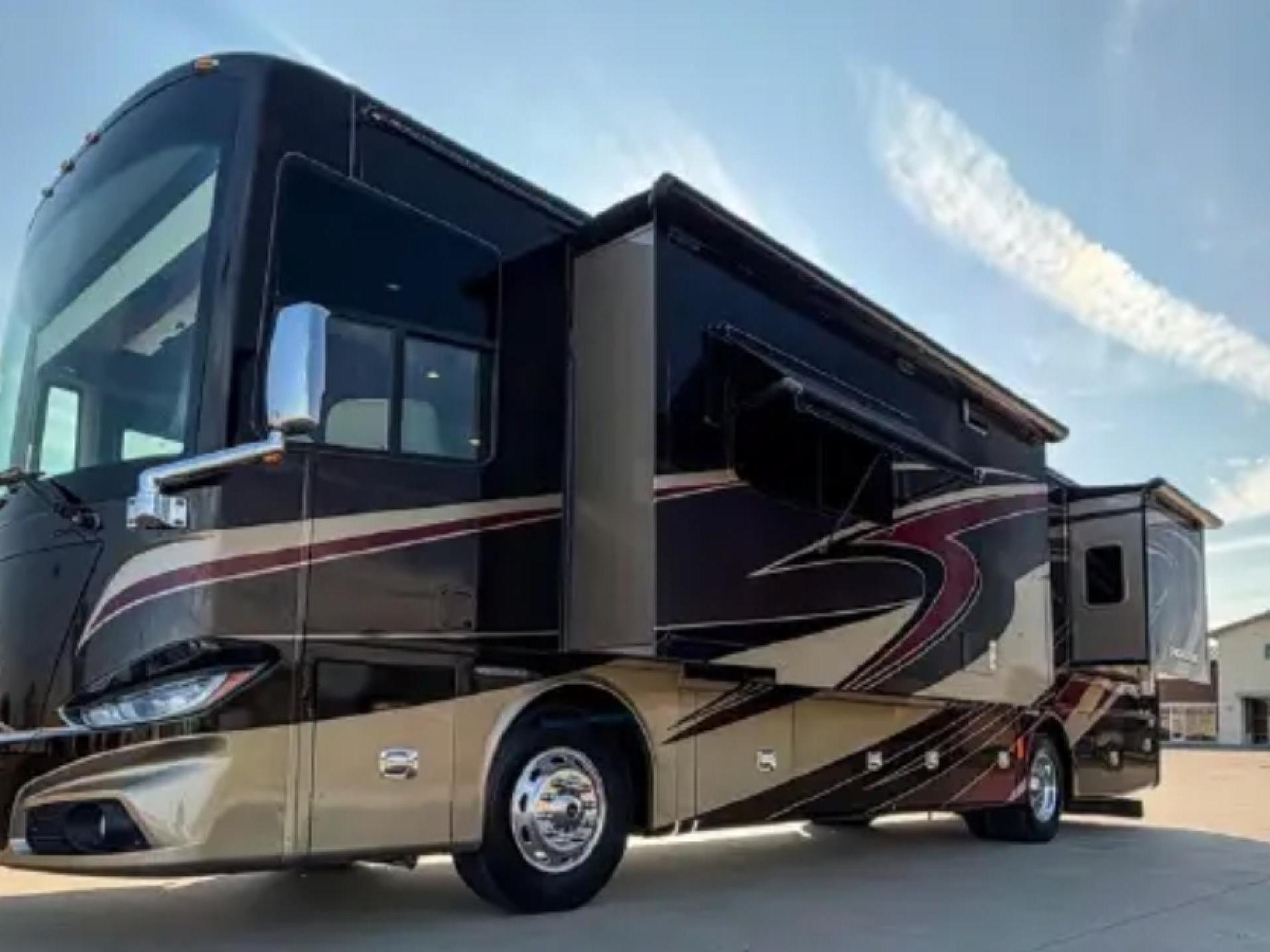 2015 Tiffin Phaeton 36gh