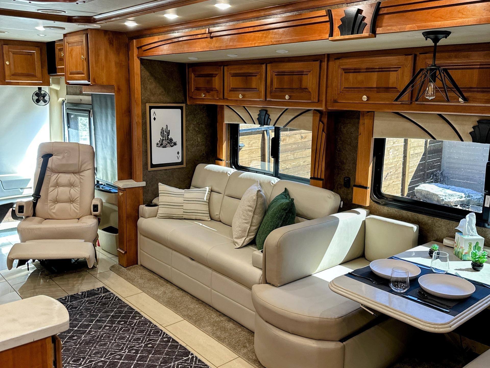 2015 Tiffin Phaeton 36gh