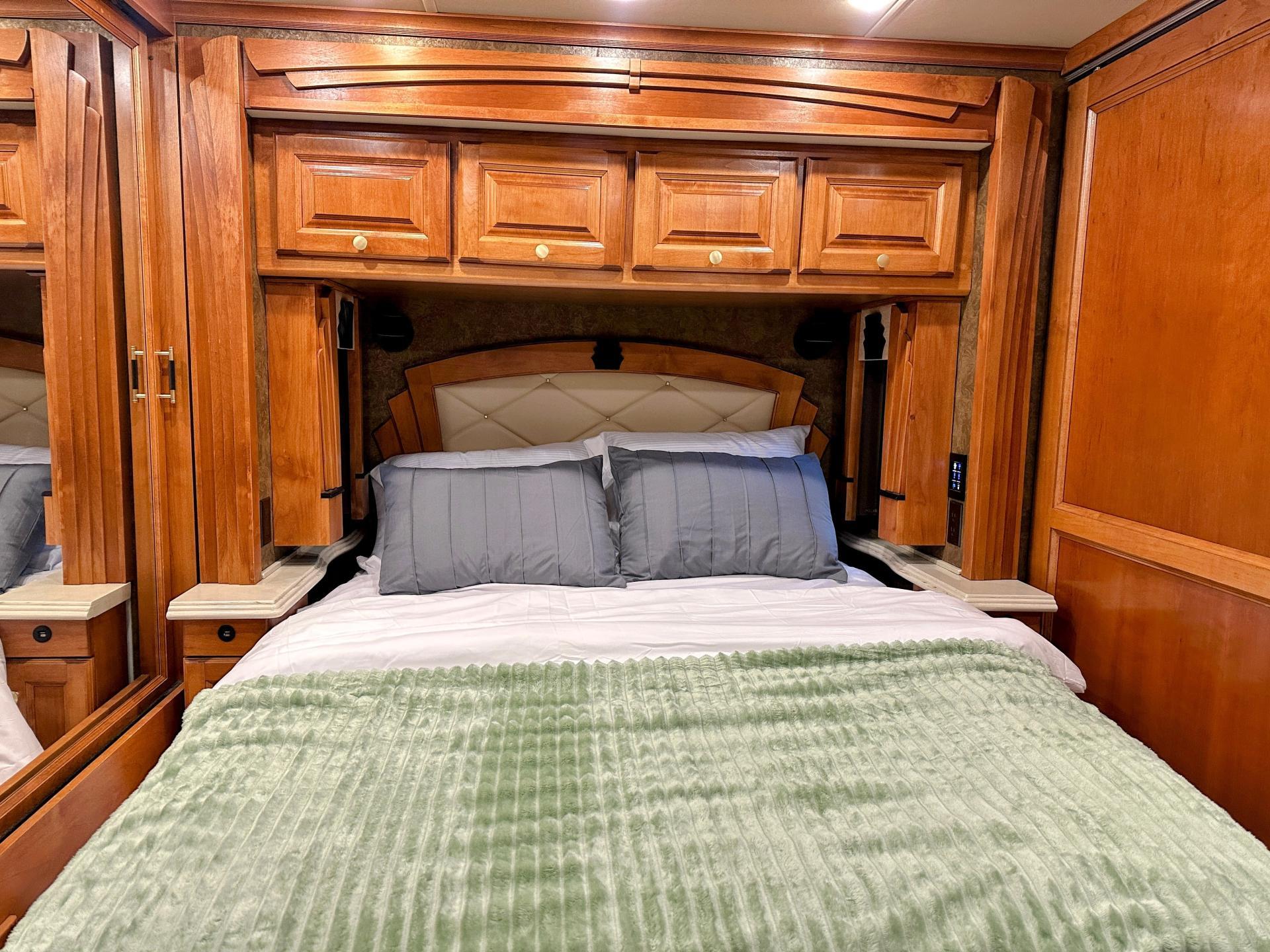 2015 Tiffin Phaeton 36gh