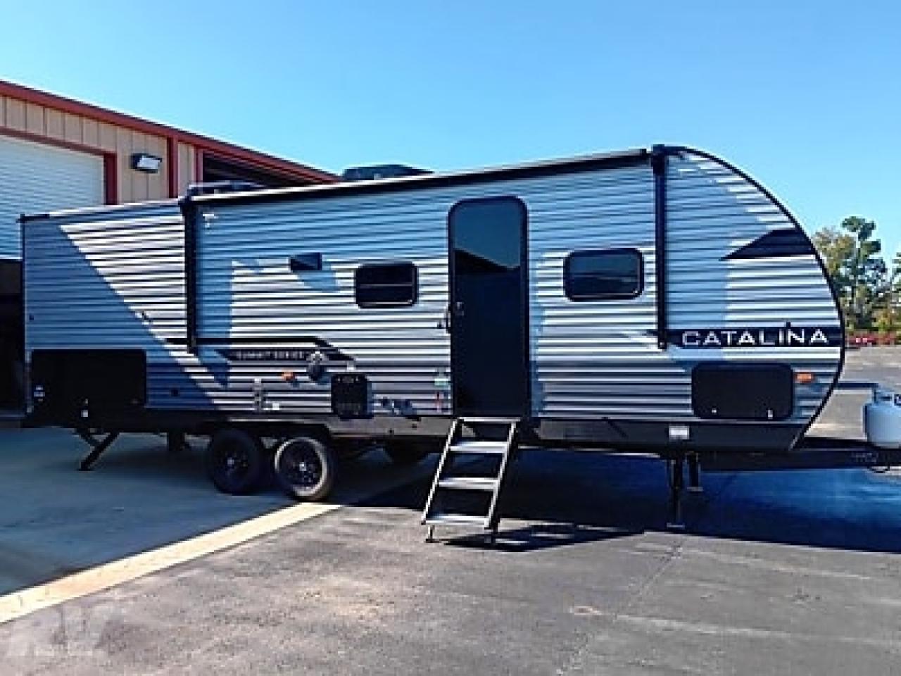 2025 Coachmen Catalina Summit 261bhs