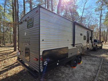 2025 Coachmen Catalina Summit 261bhs