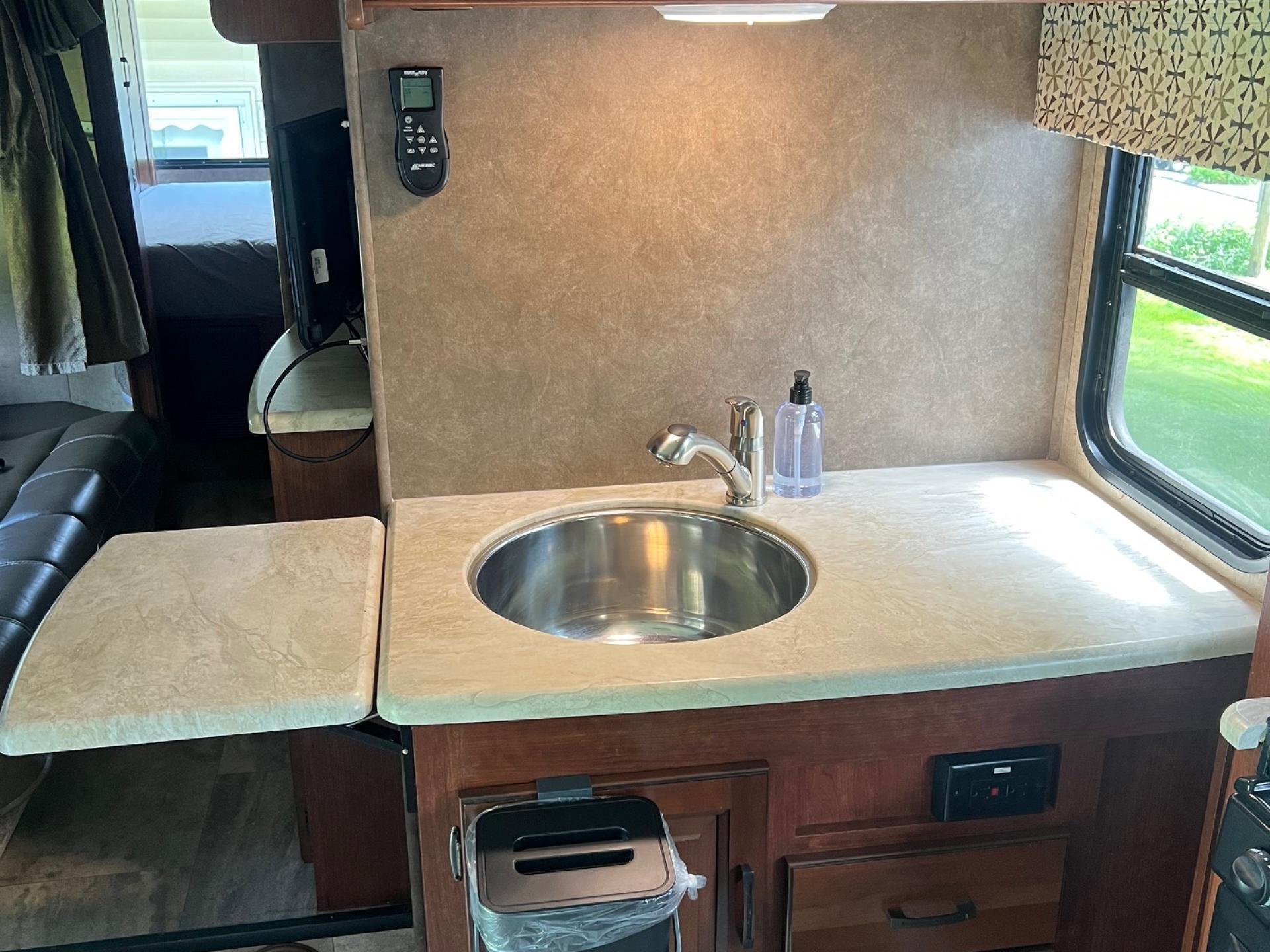 2016 Forest River Sunseeker 3170dsf