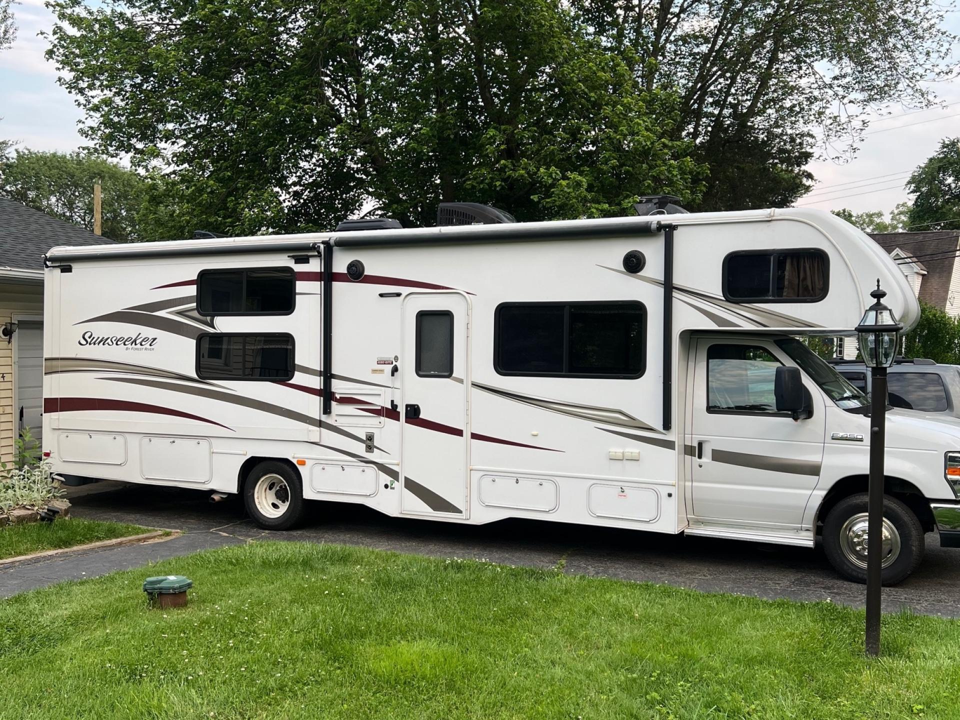 2016 Forest River Sunseeker 3170dsf