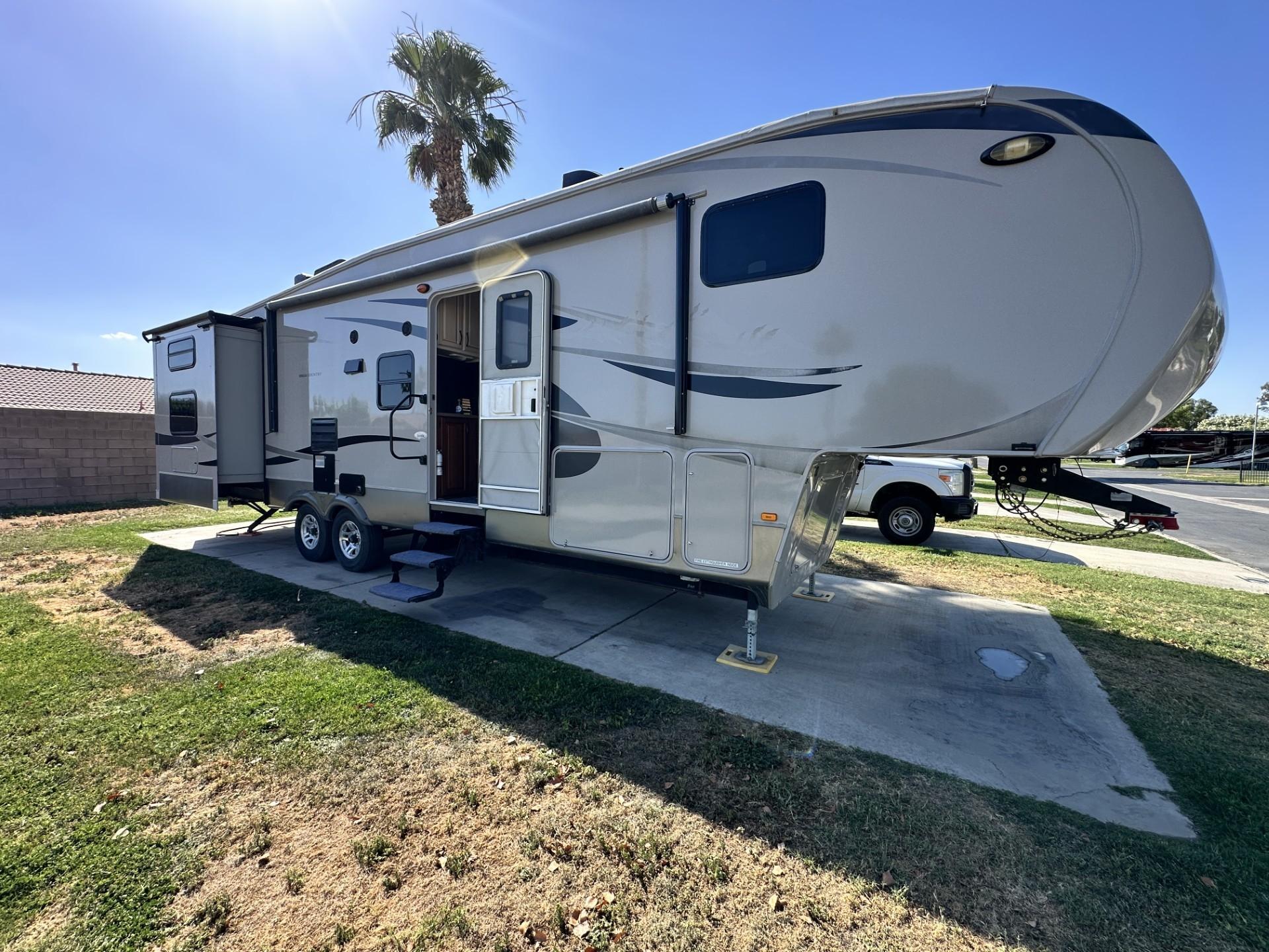 2010 Keystone Montana High Country 333db