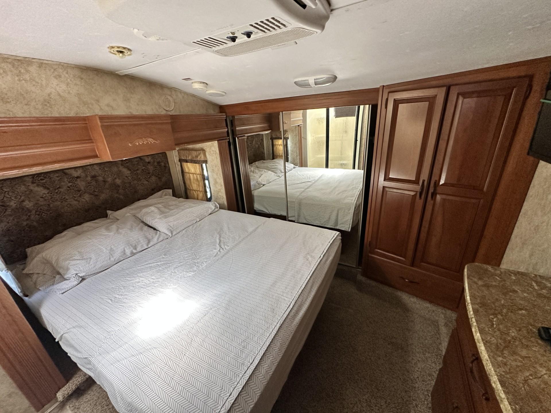 2010 Keystone Montana High Country 333db