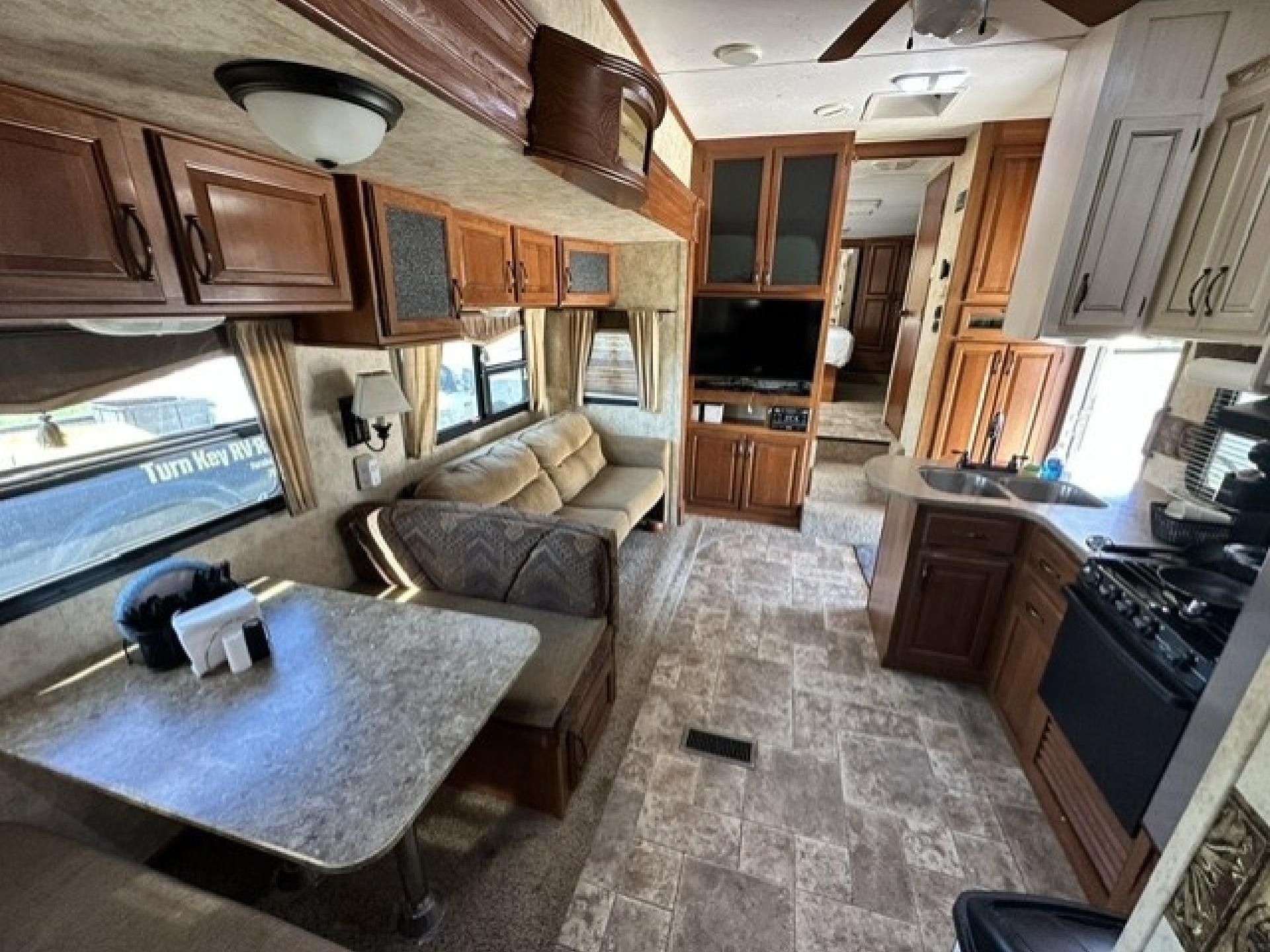 2010 Keystone Montana High Country 333db