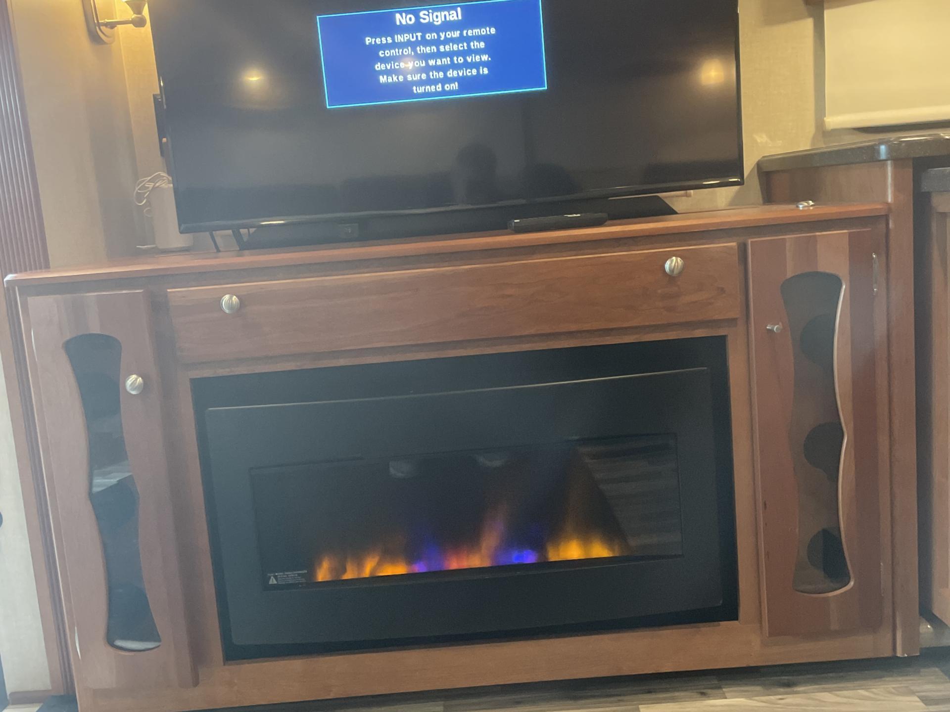 2017 Winnebago Sunova 36z