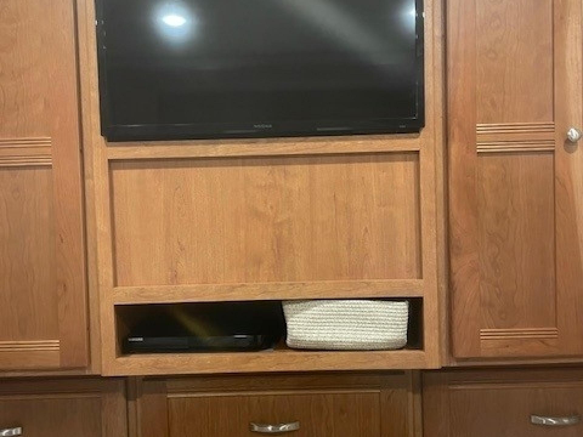 2017 Winnebago Sunova 36z