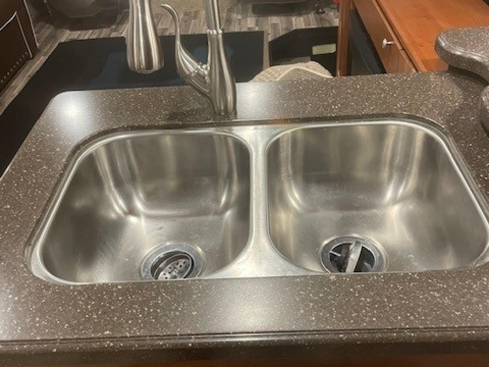 2017 Winnebago Sunova 36z