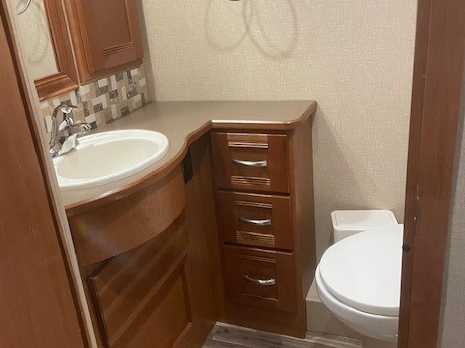 2017 Winnebago Sunova 36z