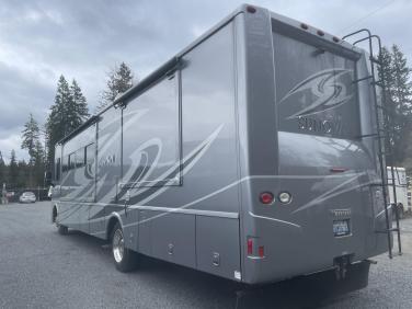2017 Winnebago Sunova 36z