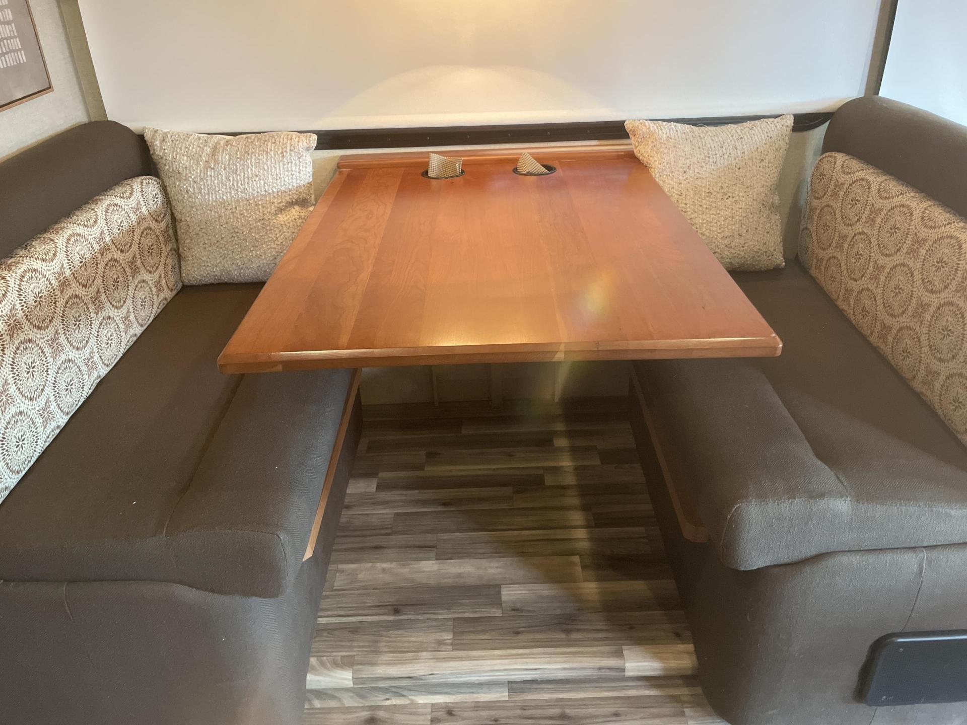 2017 Winnebago Sunova 36z