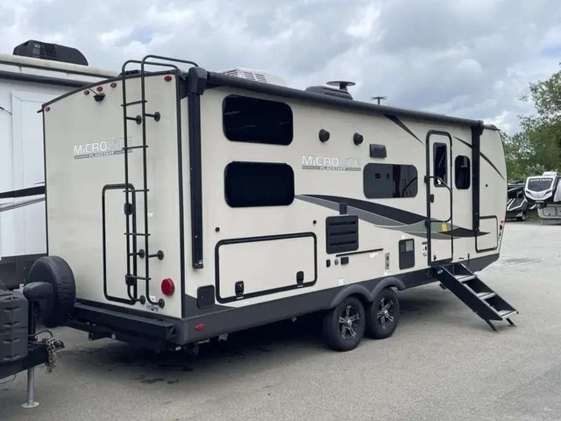 2023 Forest River Flagstaff Micro Lite 25brds