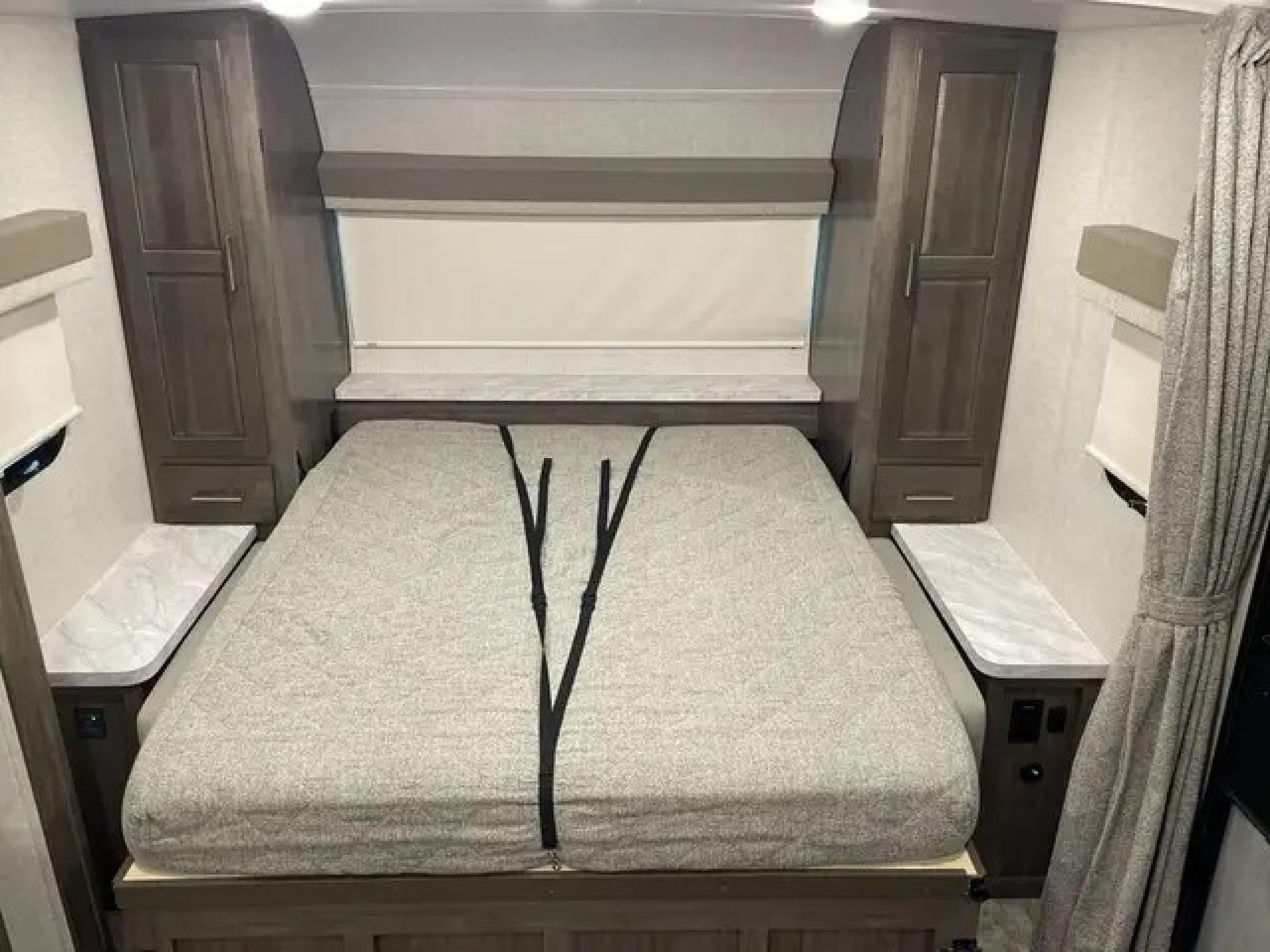 2023 Forest River Flagstaff Micro Lite 25brds