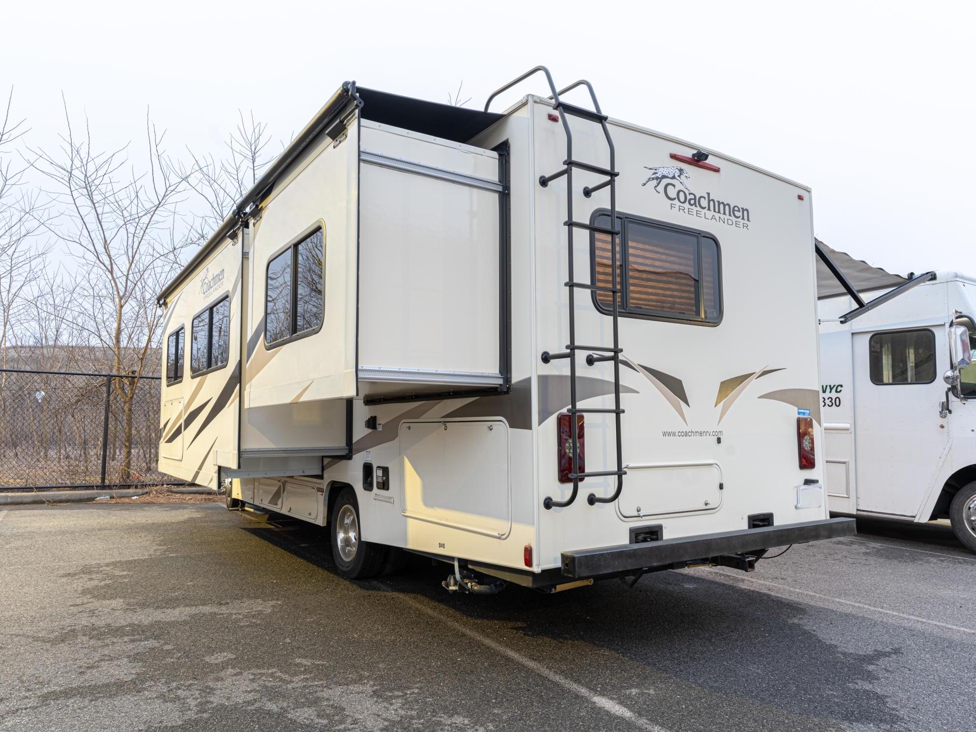 2020 Coachmen Freelander 28ss