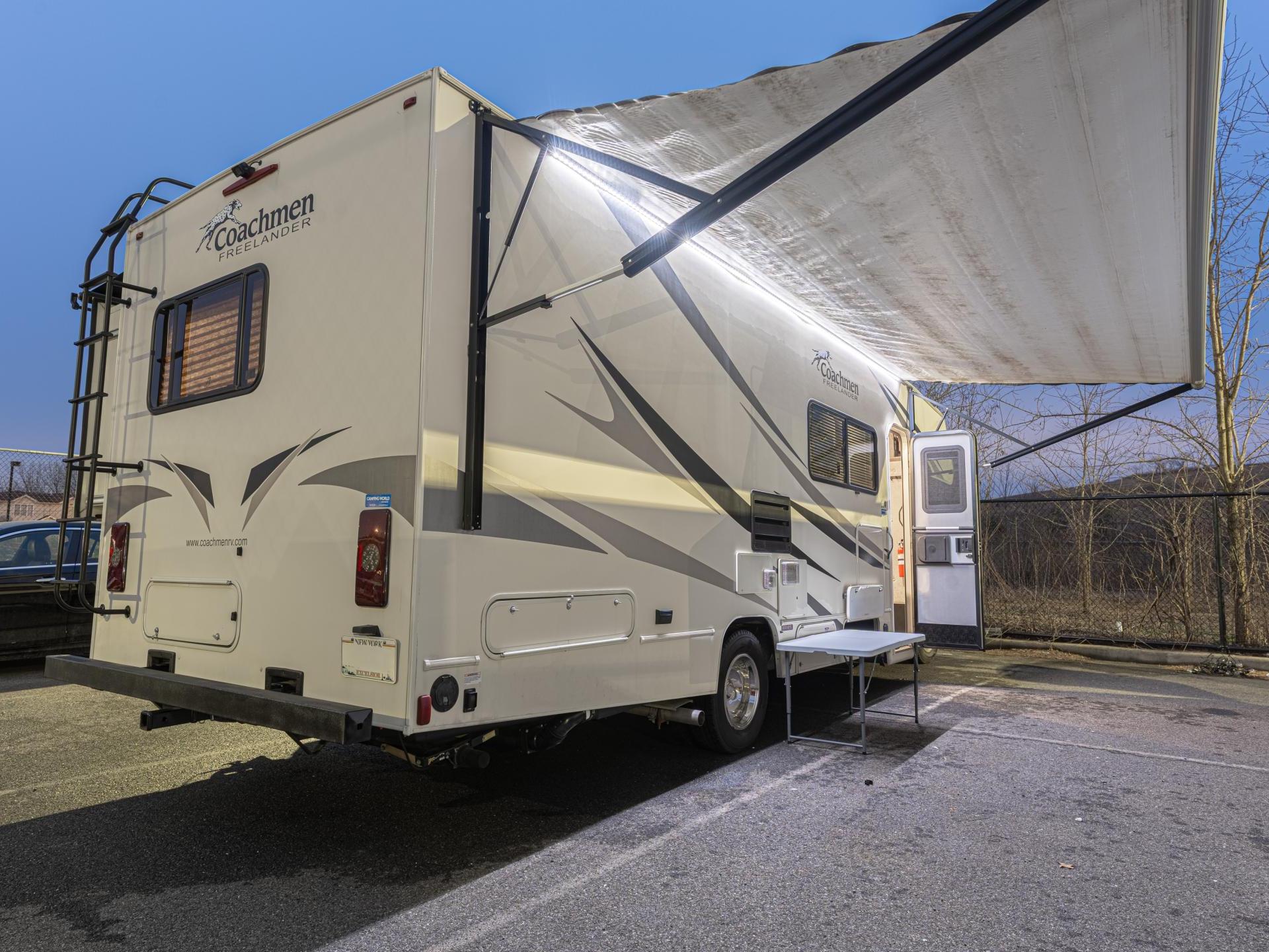 2020 Coachmen Freelander 28ss