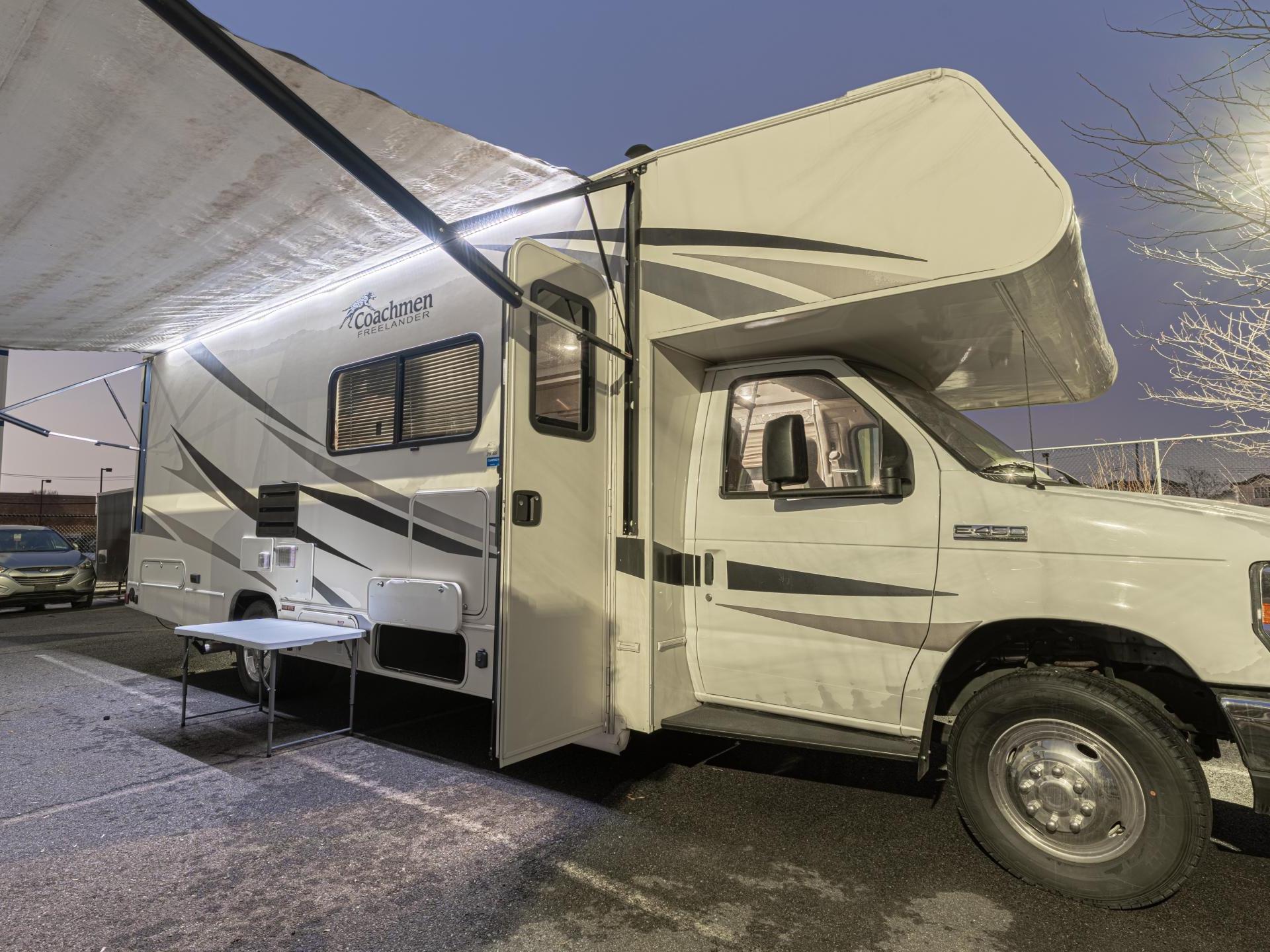 2020 Coachmen Freelander 28ss