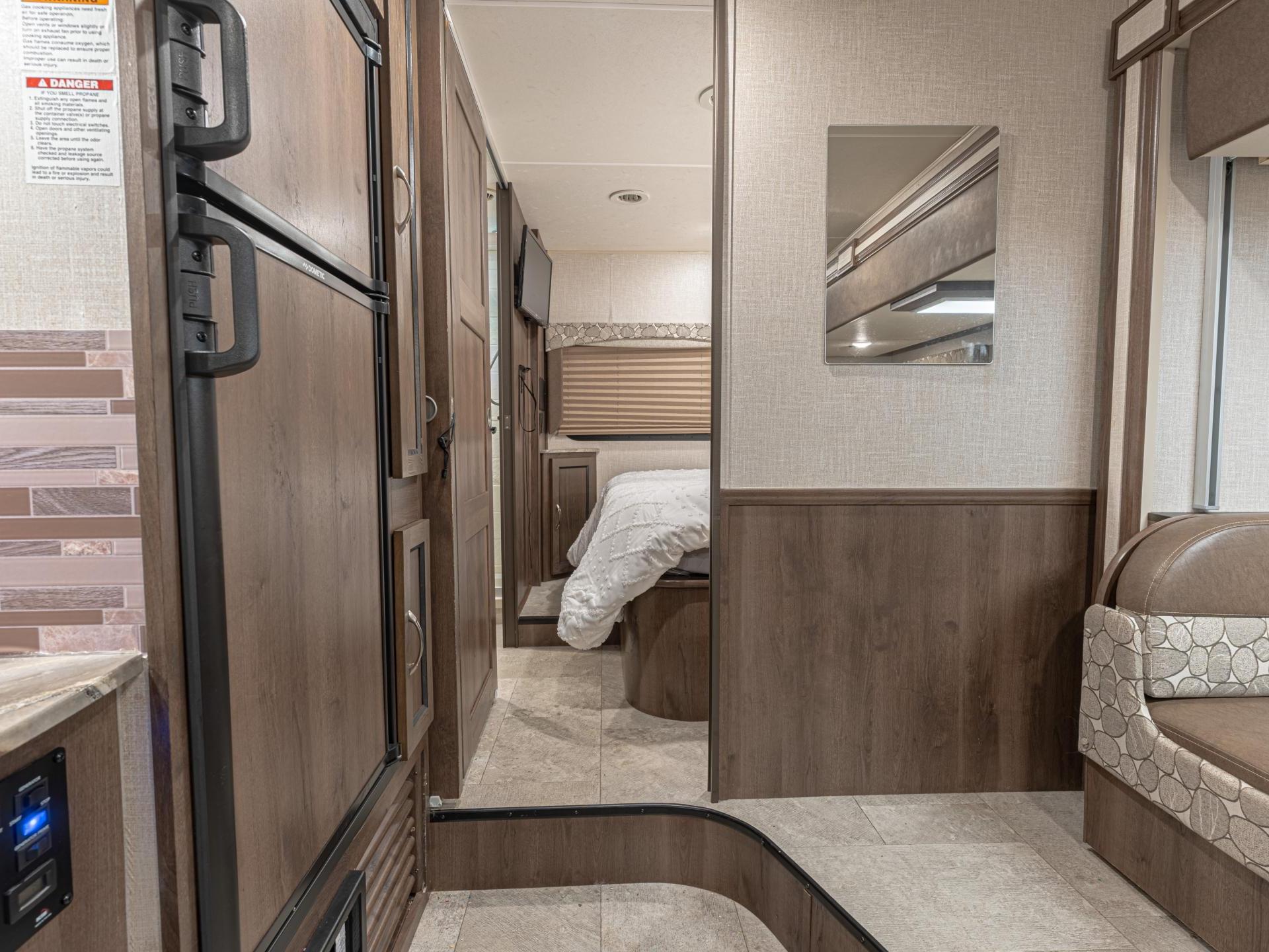 2020 Coachmen Freelander 28ss