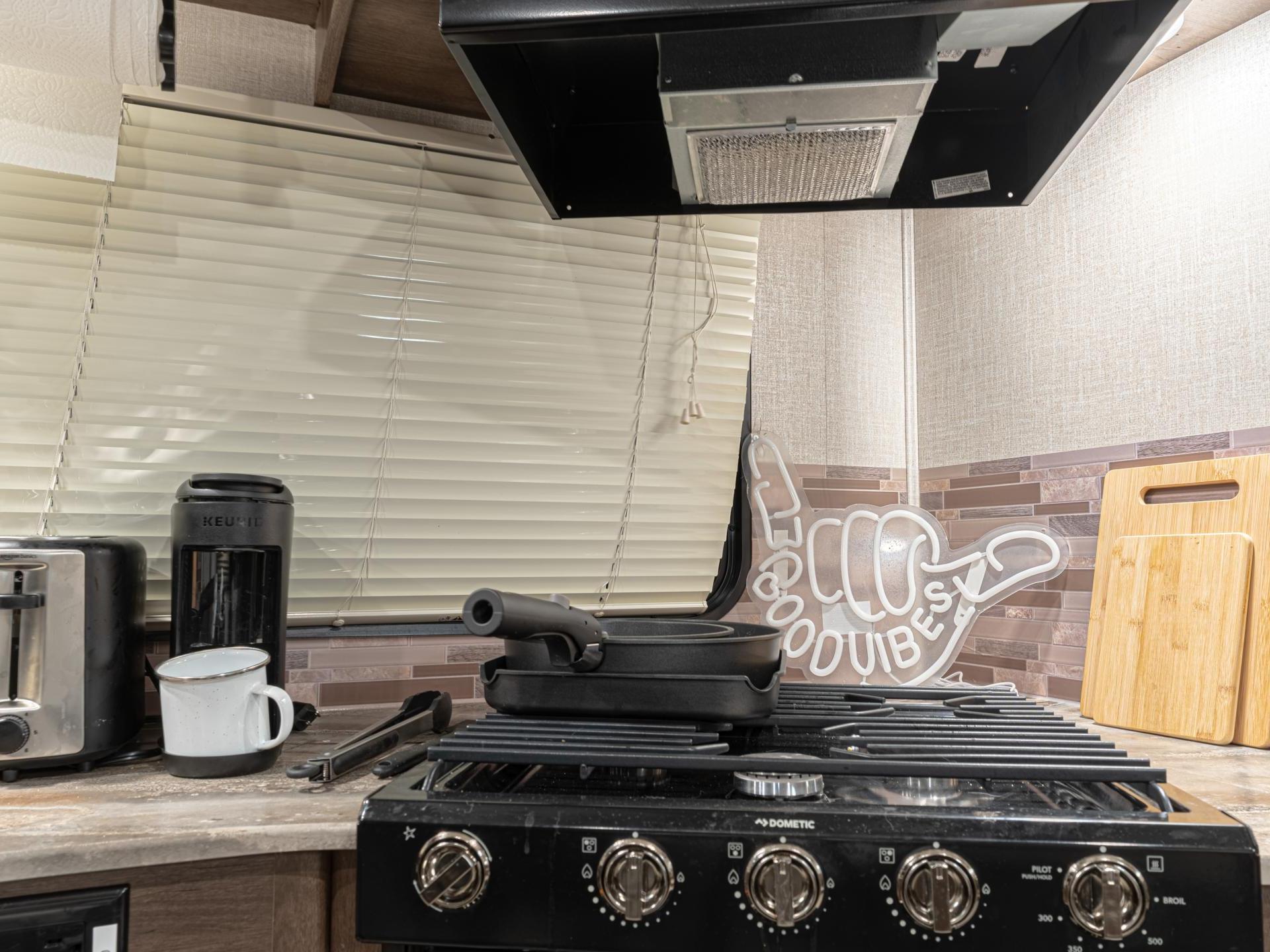 2020 Coachmen Freelander 28ss