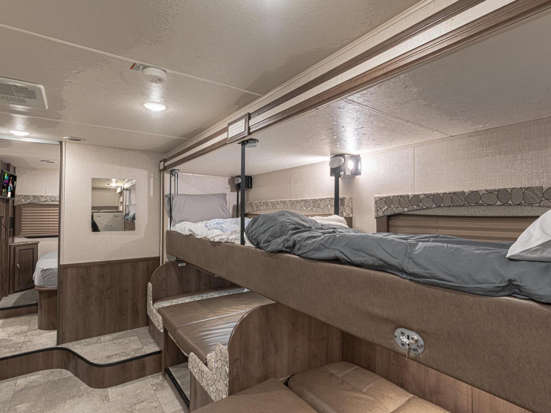 2020 Coachmen Freelander 28ss