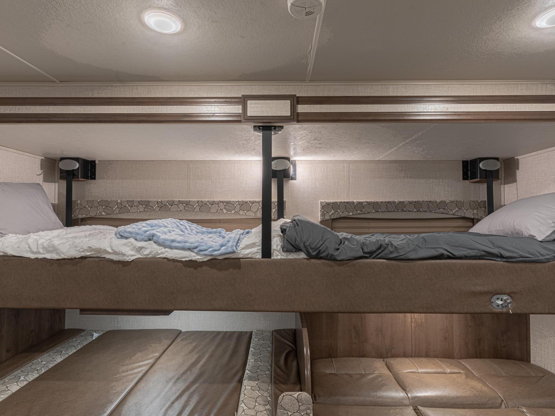 2020 Coachmen Freelander 28ss