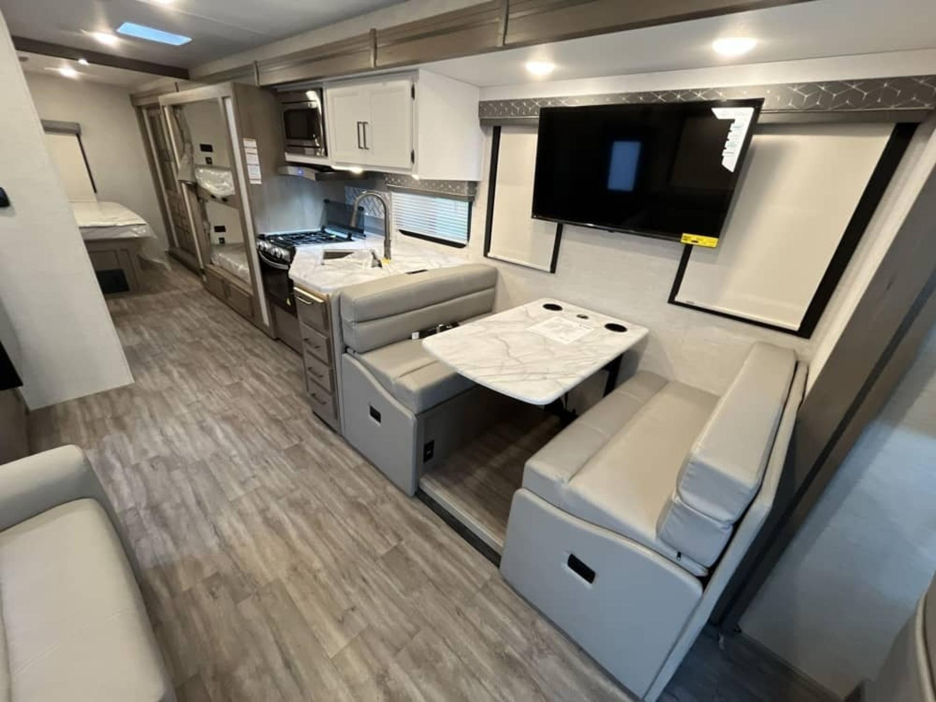 2025 Thor Motor Coach Freedom Traveler 32A