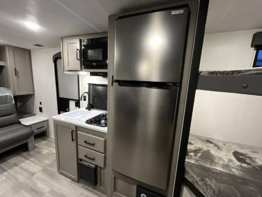 2024 Keystone Hideout 181bh