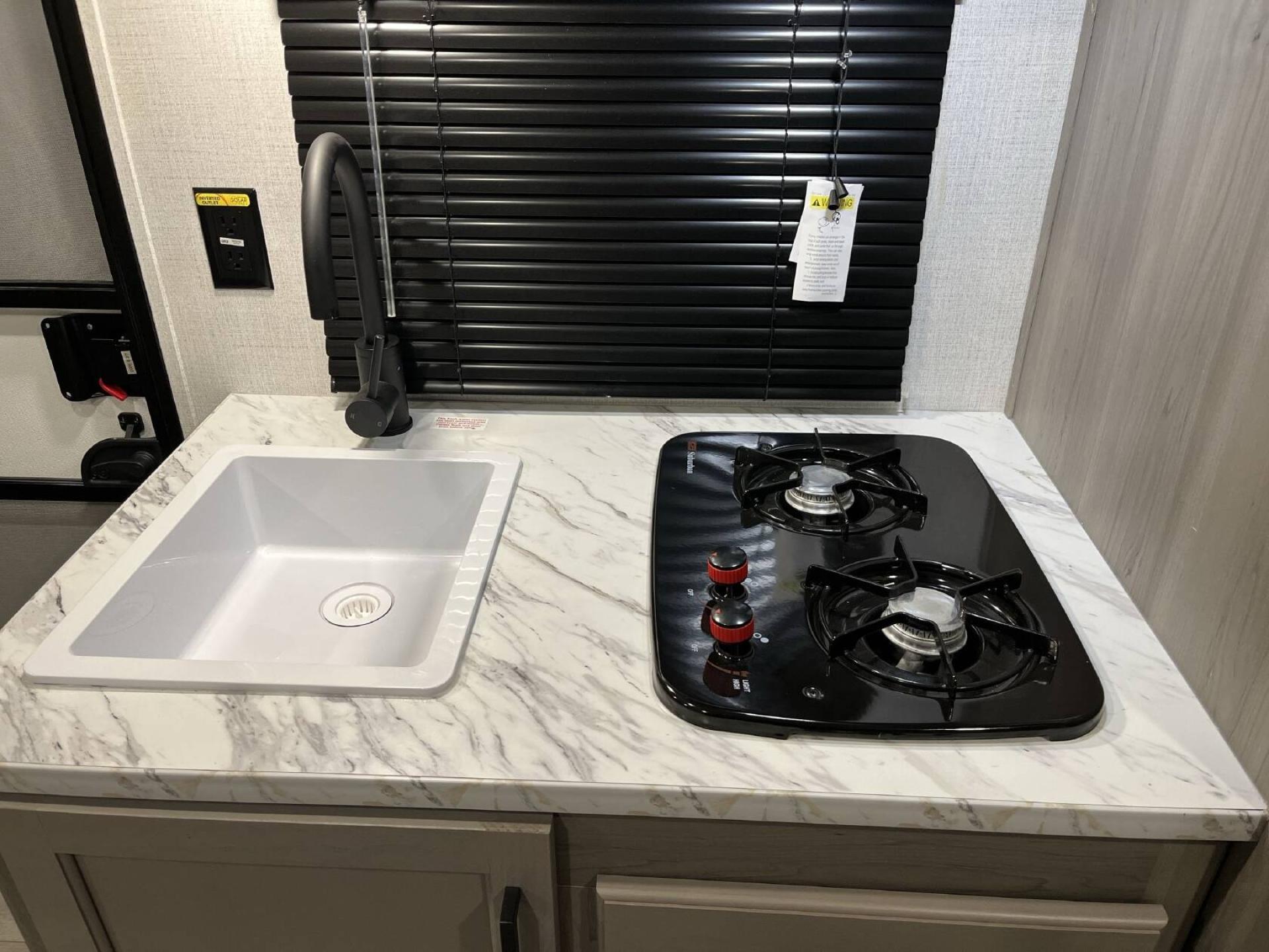 2024 Keystone Hideout 181bh