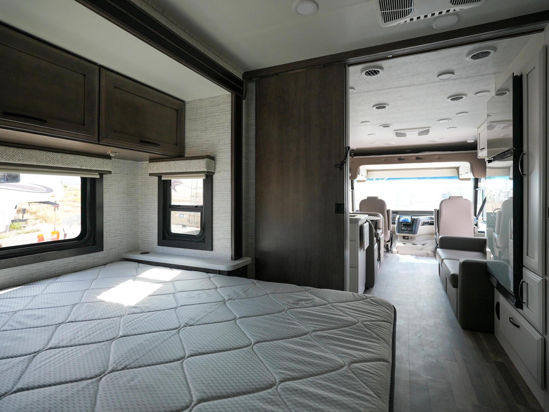 2025 Entegra Coach Vision SE 27ase