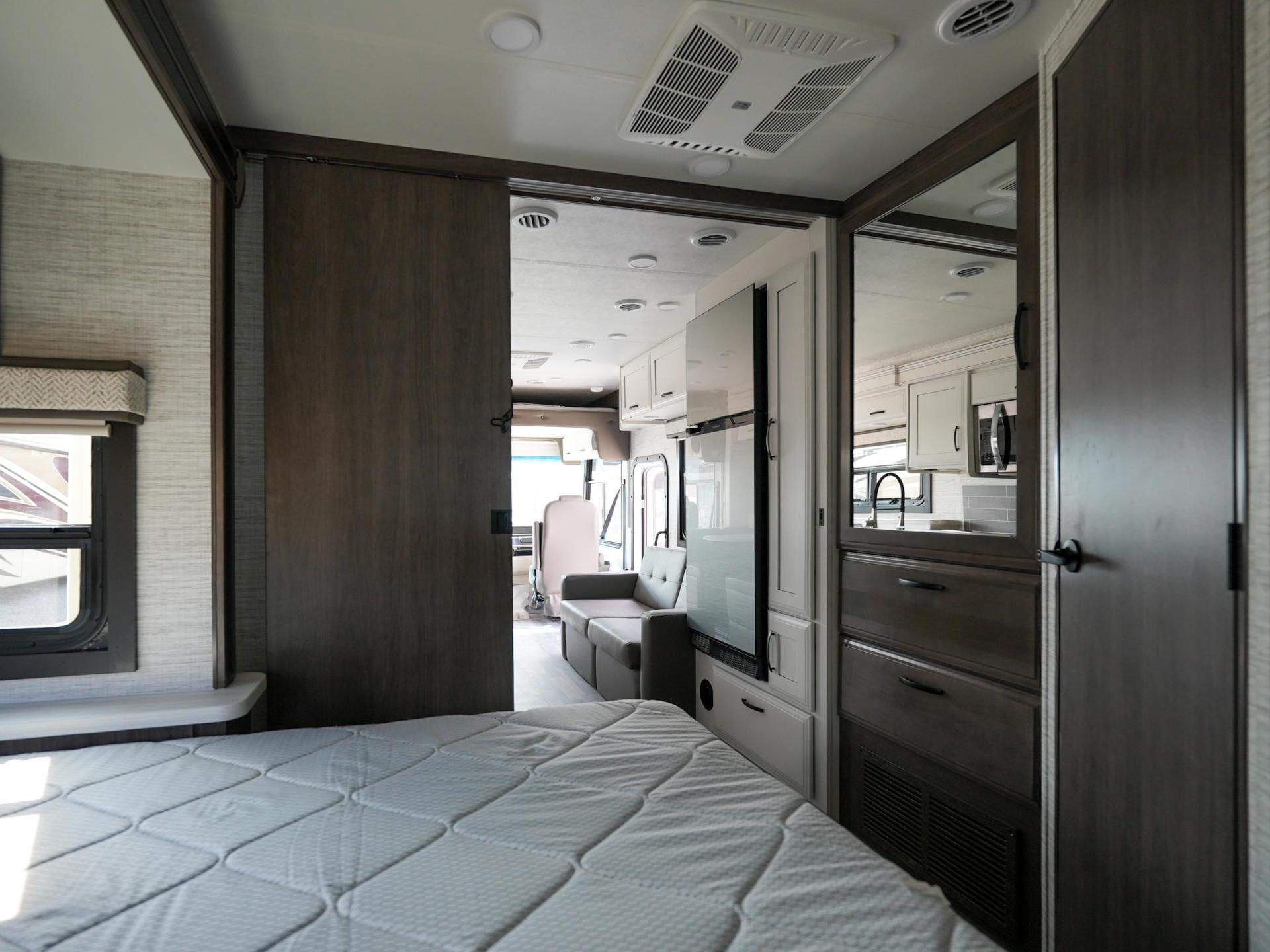 2025 Entegra Coach Vision SE 27ase