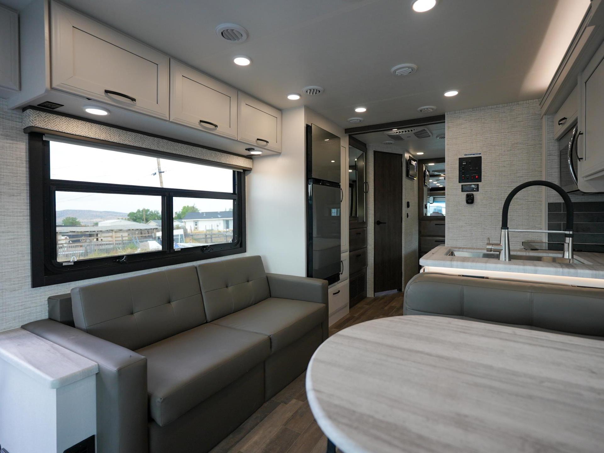 2025 Entegra Coach Vision SE 27ase