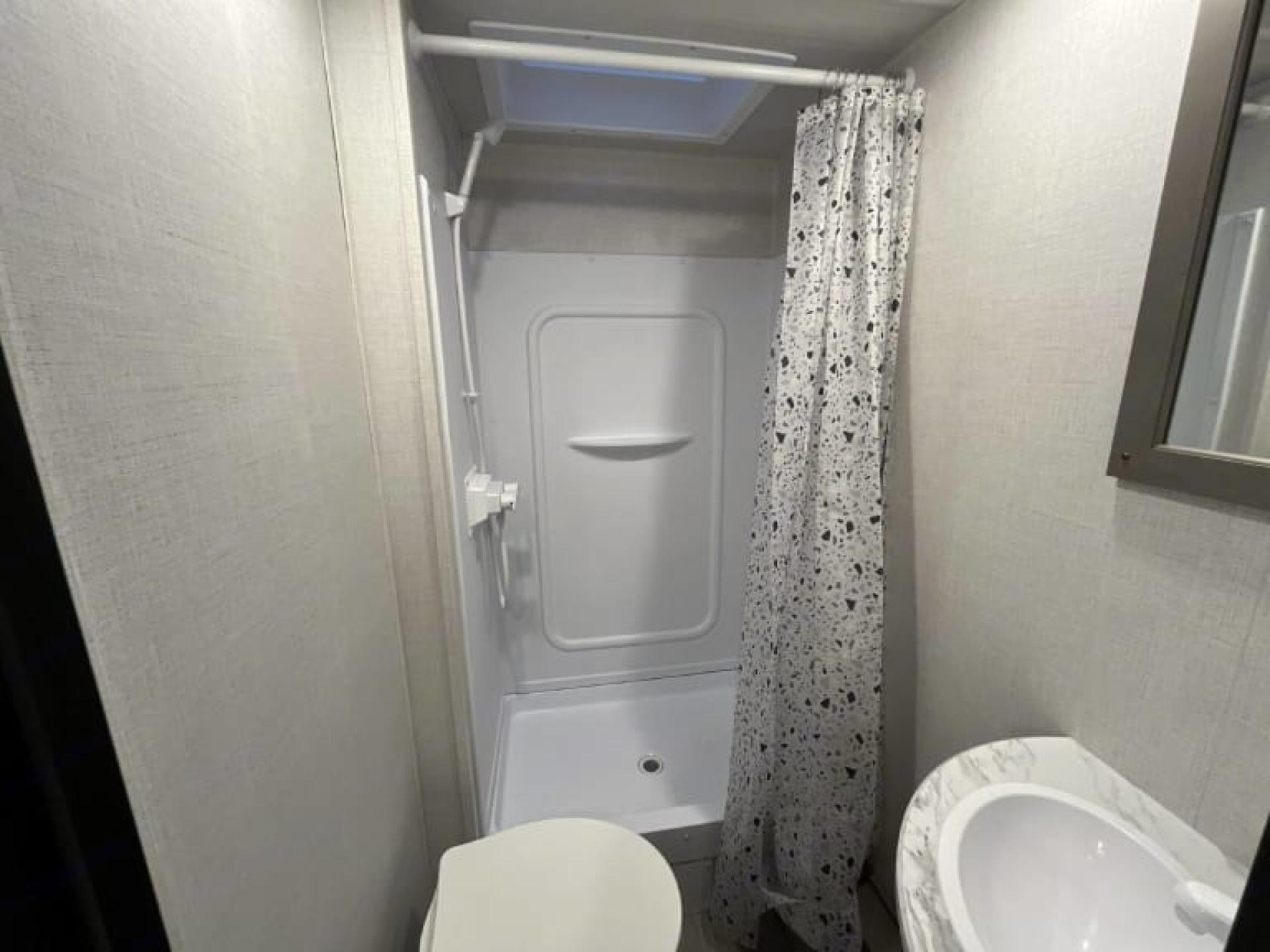 2024 Keystone Hideout 181bh