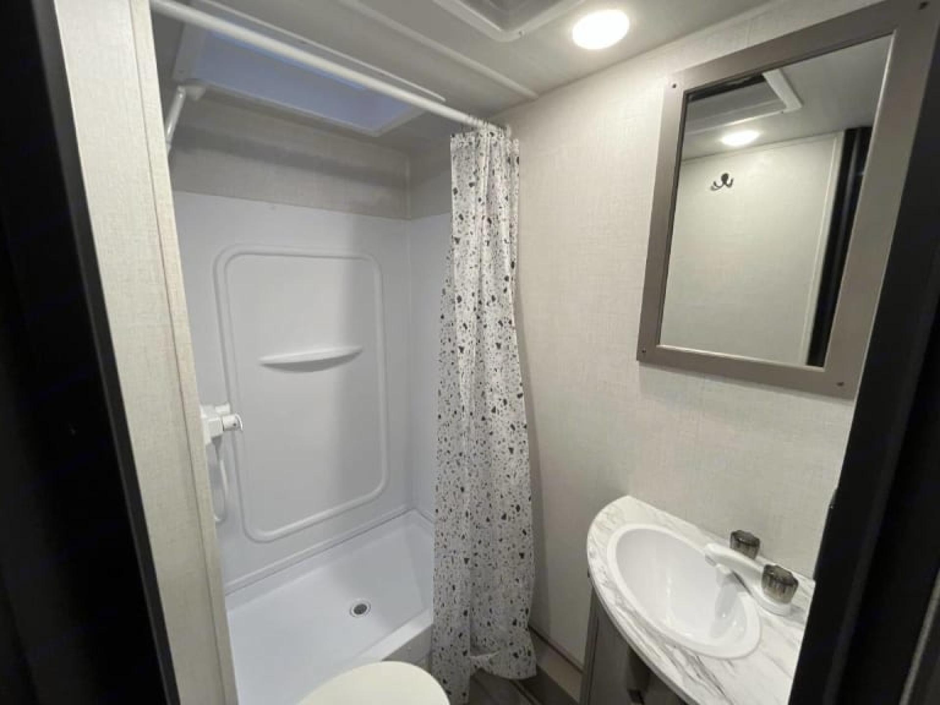 2024 Keystone Hideout 181bh