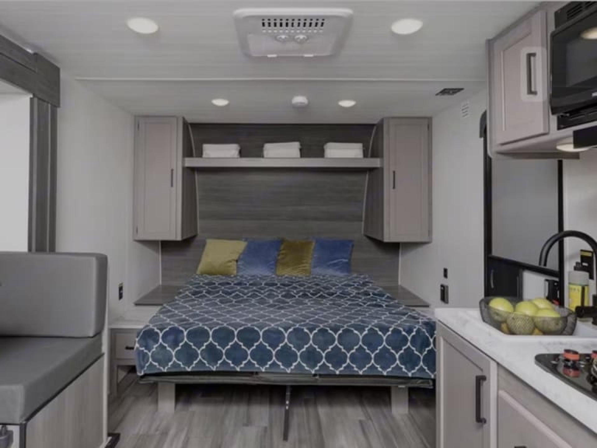 2024 Keystone Hideout 181bh