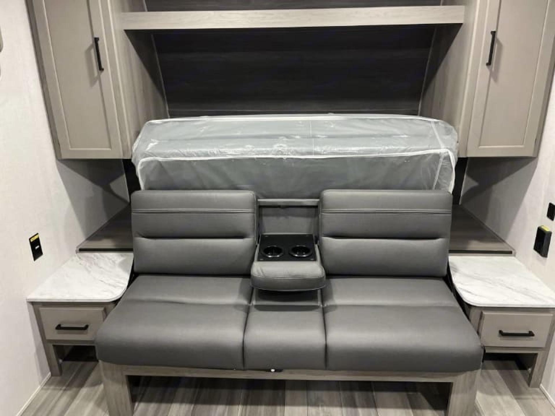 2024 Keystone Hideout 181bh