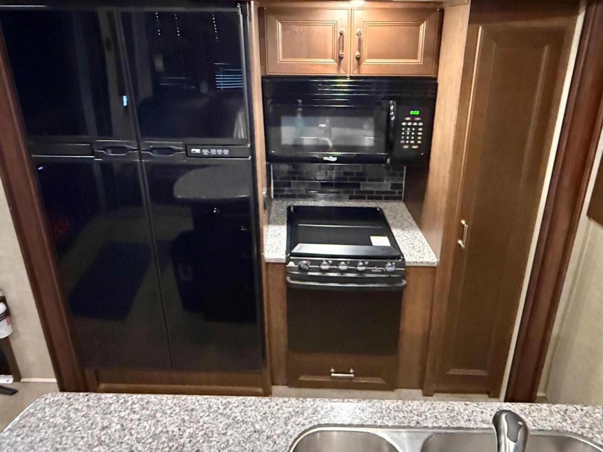 2016 Keystone Fuzion 345