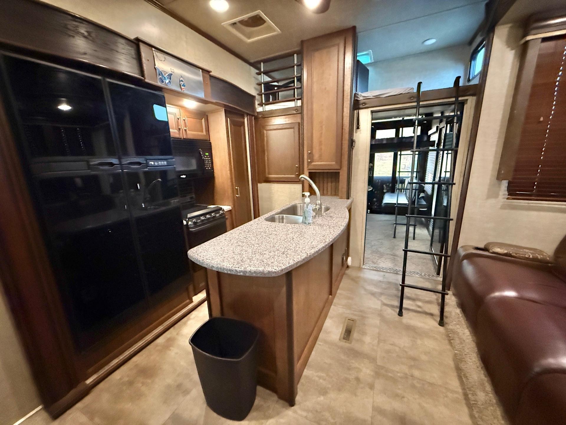 2016 Keystone Fuzion 345