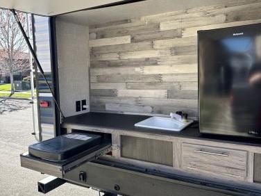 2021 Crossroads Zinger 331bh